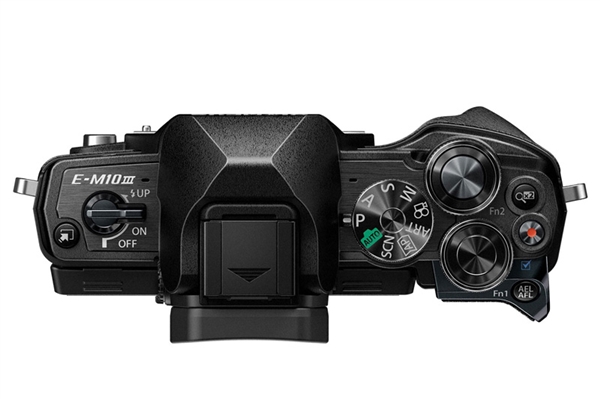 奥巴推入门无反相机E-M10 Mark III：老用户没兴趣爱