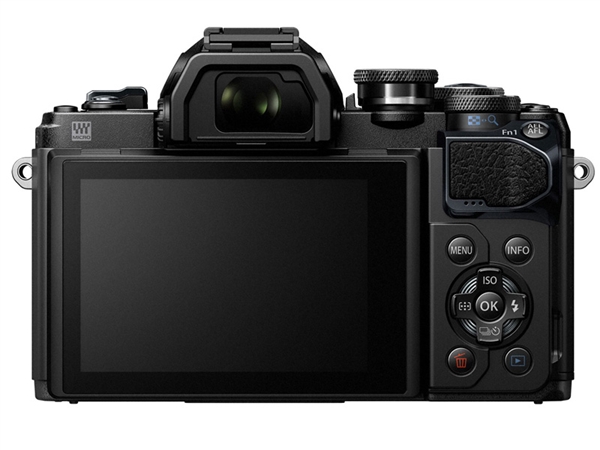 奥巴推入门无反相机E-M10 Mark III：老用户没兴趣爱