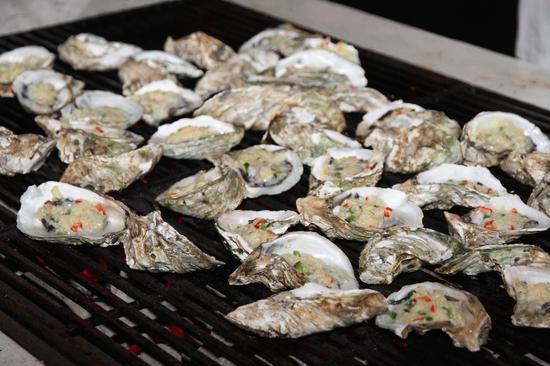 现场烤肉以及多款佳酿