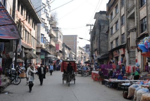 国庆回到三四线城市的家,发现房价又涨了