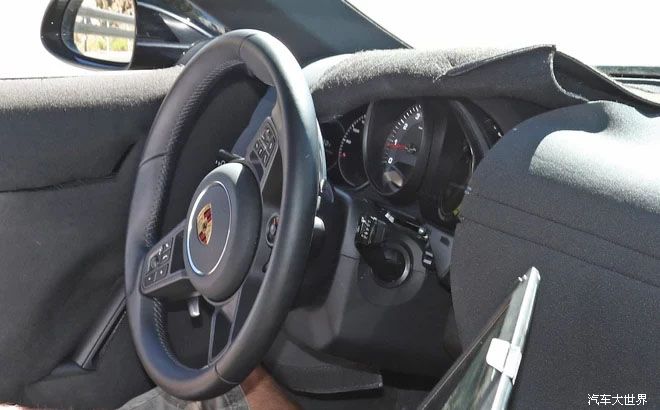 全新保时捷911路试 仍是万年不变的造型
