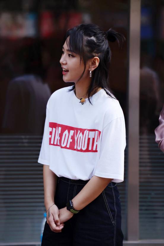 《搭车卡拉SHOW》周笔畅“天性解放” 化身百变多面体