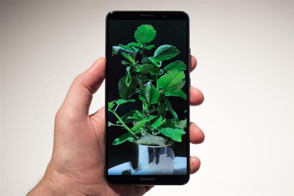 全新旗舰华为Mate 10和上代对比：提升巨大